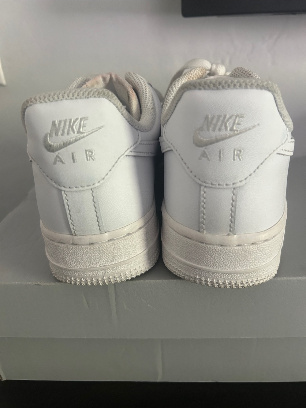 Nike Women’s Air Force One in white - Picture 4 of 5
